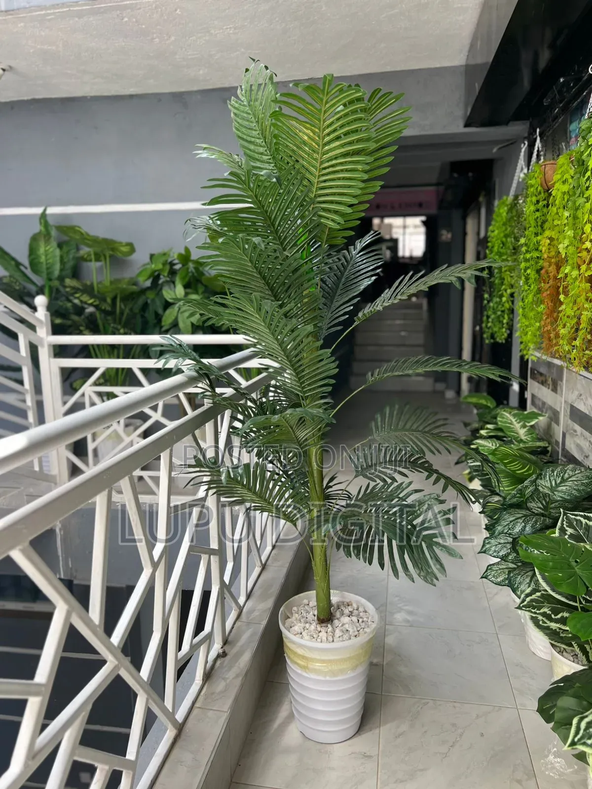 180cm Artificial Decorative Indoor Palm Plant Wt Plastic Vase Pebbles