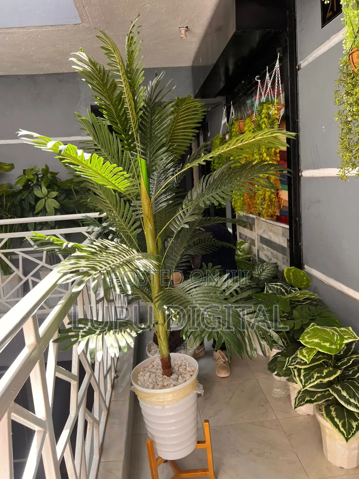 180cm Artificial Decorative Indoor Palm Plant Wt Plastic Vase Pebbles
