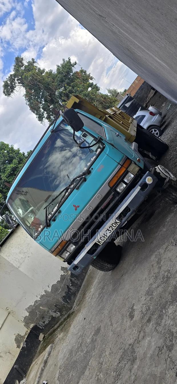 Mitsubishi Fuso - thumbnail 3