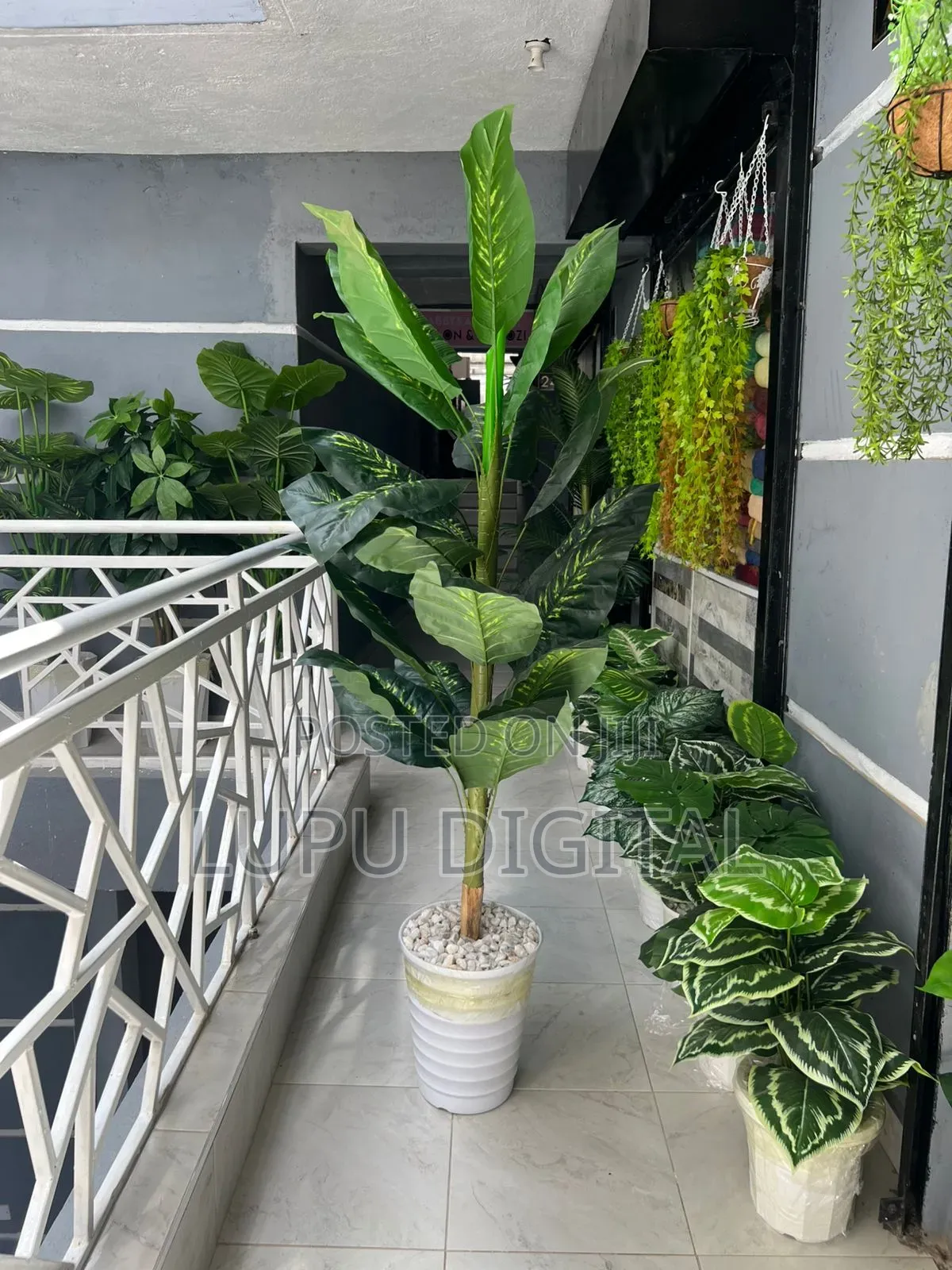 180cm Lush Realistic Green Leaves