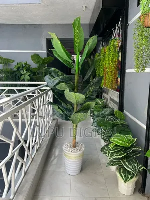 180cm Lush Realistic Green Leaves