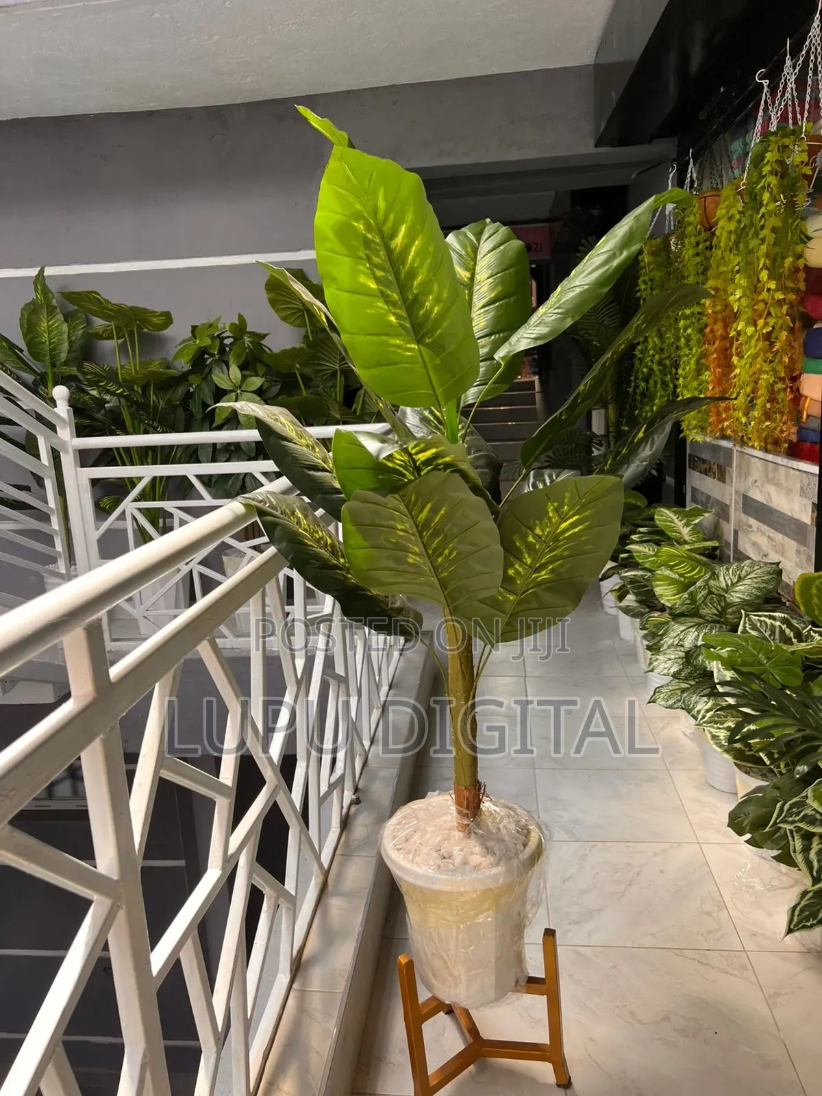 180cm Lush Realistic Green Leaves