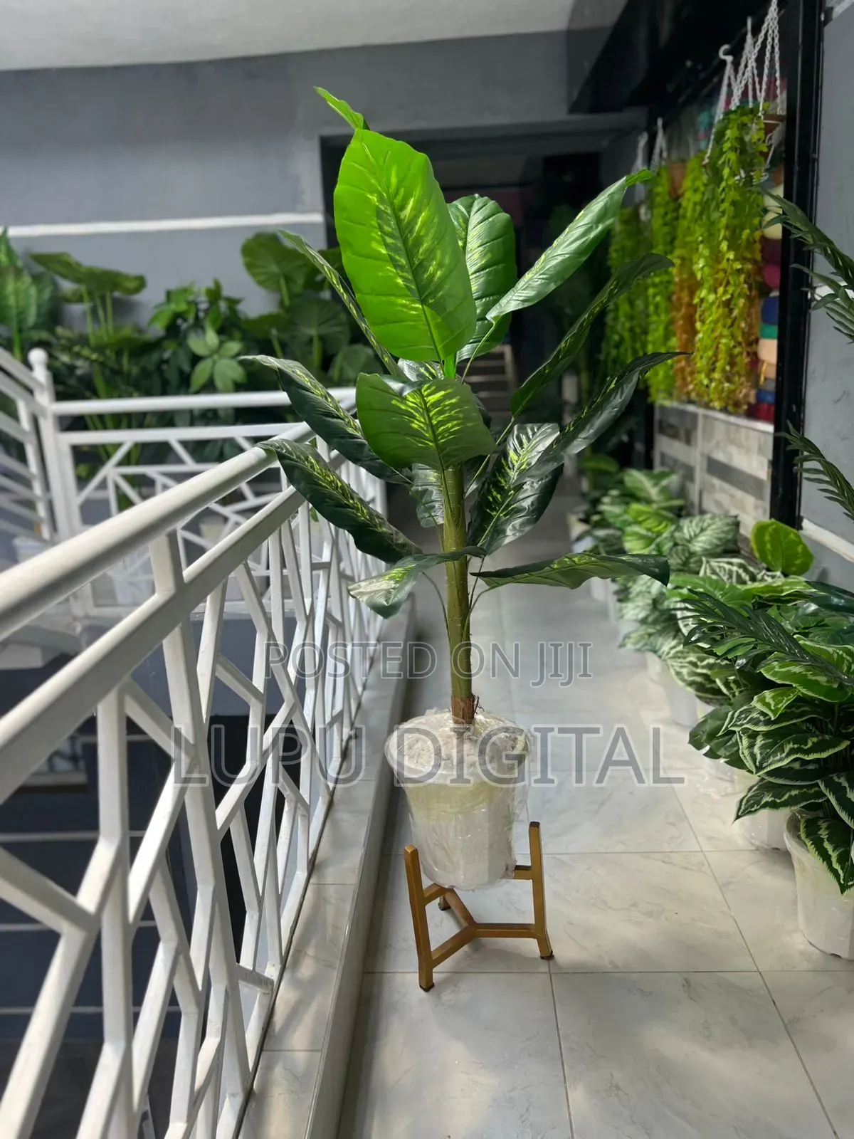180cm Lush Realistic Green Leaves