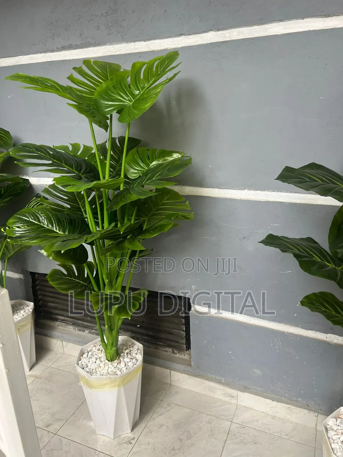190cm Artificial Decorative Indoor Plant With Plastic Vase Pebbles