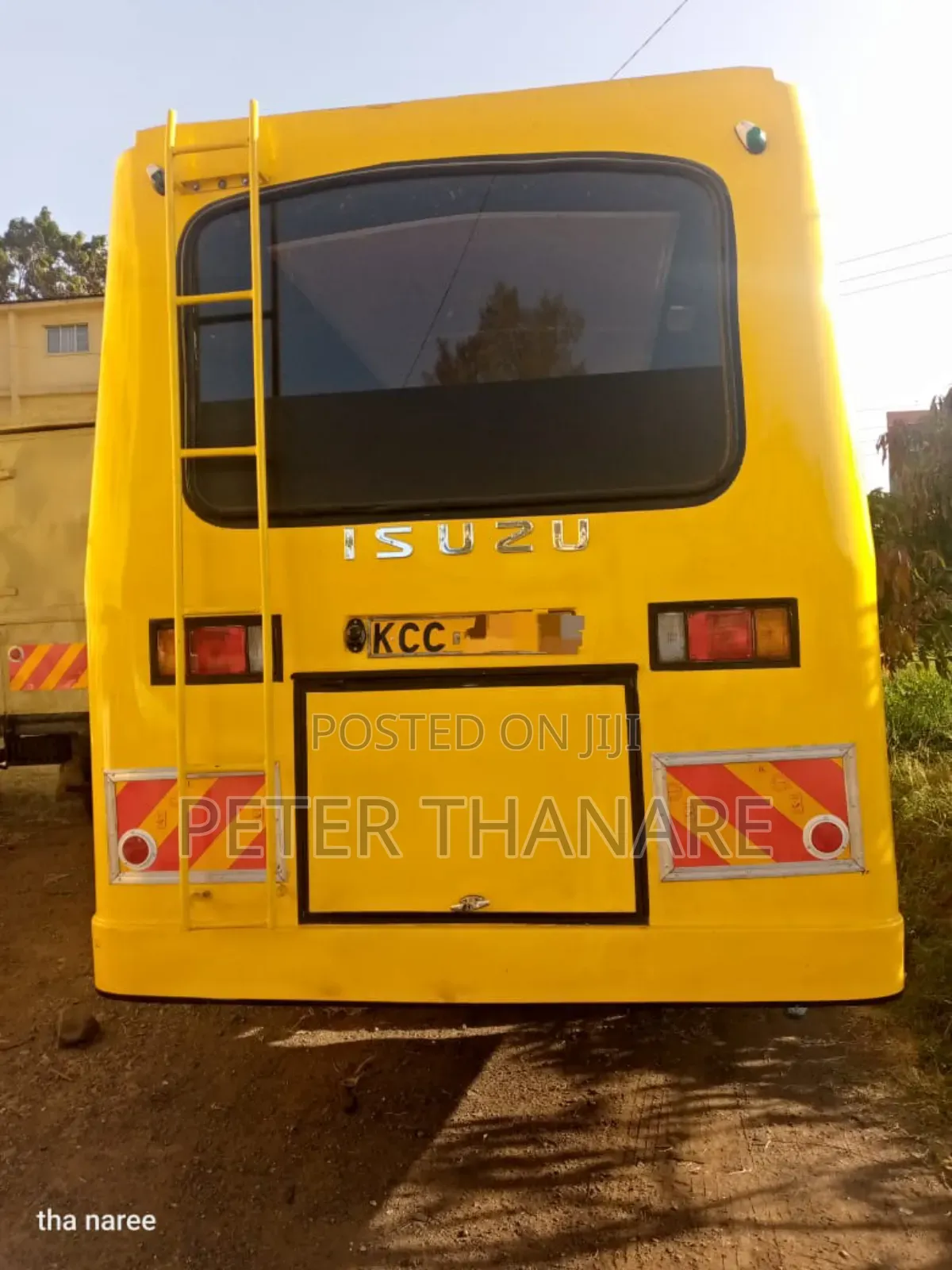 Isuzu NQR 2014 Yellow