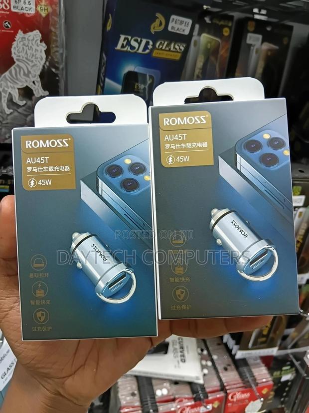 This Is a Romoss Au45t 45w Fast Charging Car Charger.