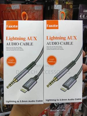 Lightning to 3.5 Aux Audio Adapter Cable - thumbnail 2