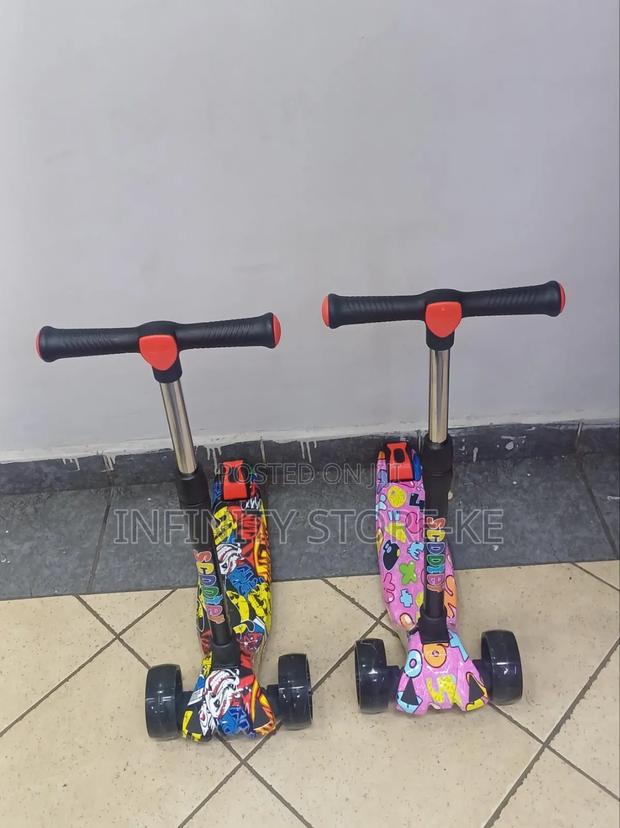 Kids Adjustable Graffiti Scooter/ Scotter