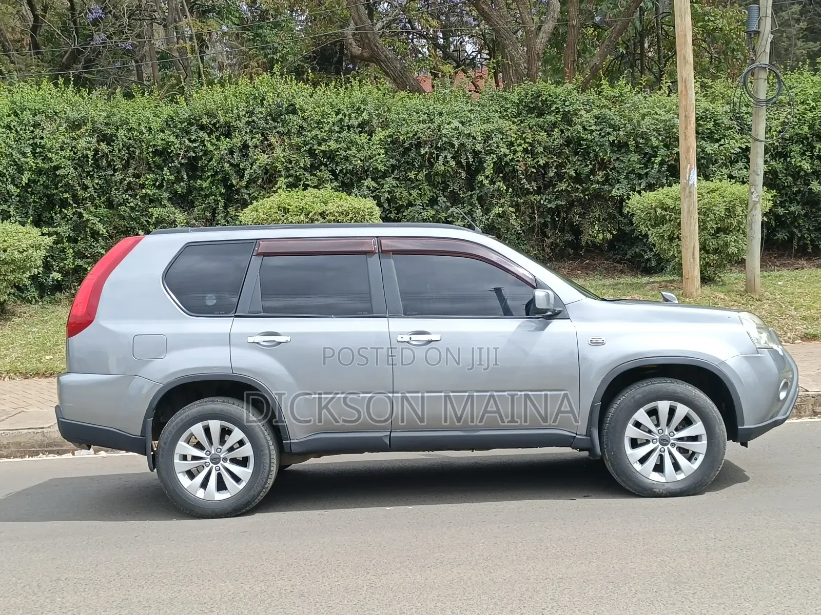 Nissan X-Trail 2.0 Petrol XE 2011 Gray