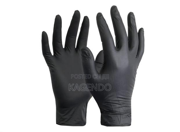 Black Nitrile Gloves – Heavy-Duty, Powder-Free