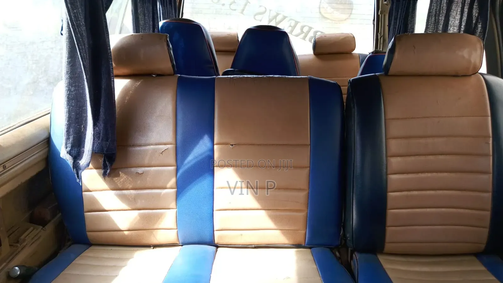 Toyota HiAce 1985 Yellow