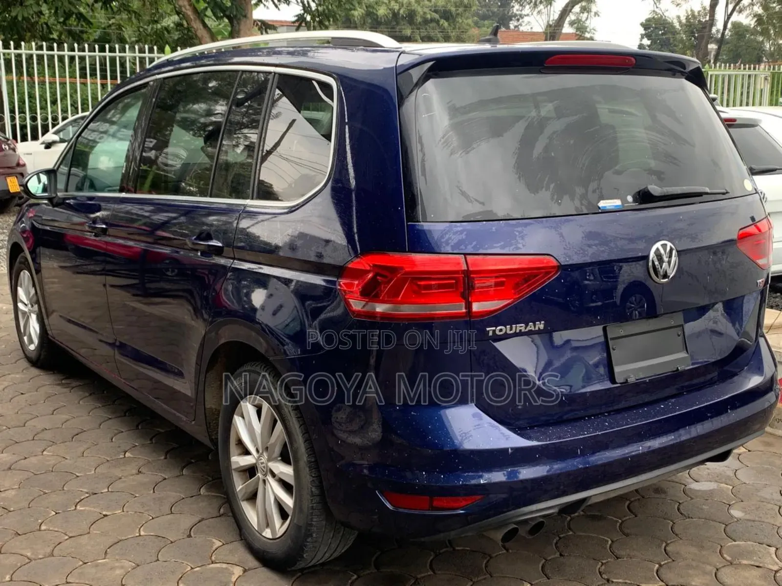 Volkswagen Touran 2017 Blue