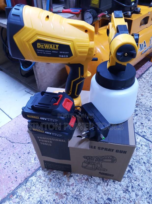 Powerful Dewalt Cordless Spray Gun - main view