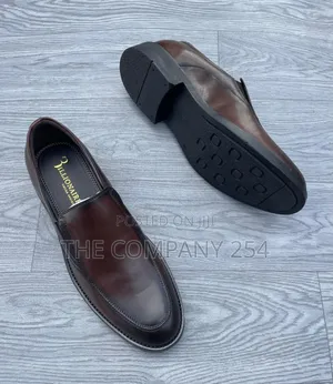 Quality Casual Leather Billionaires Clark's Official Shoes