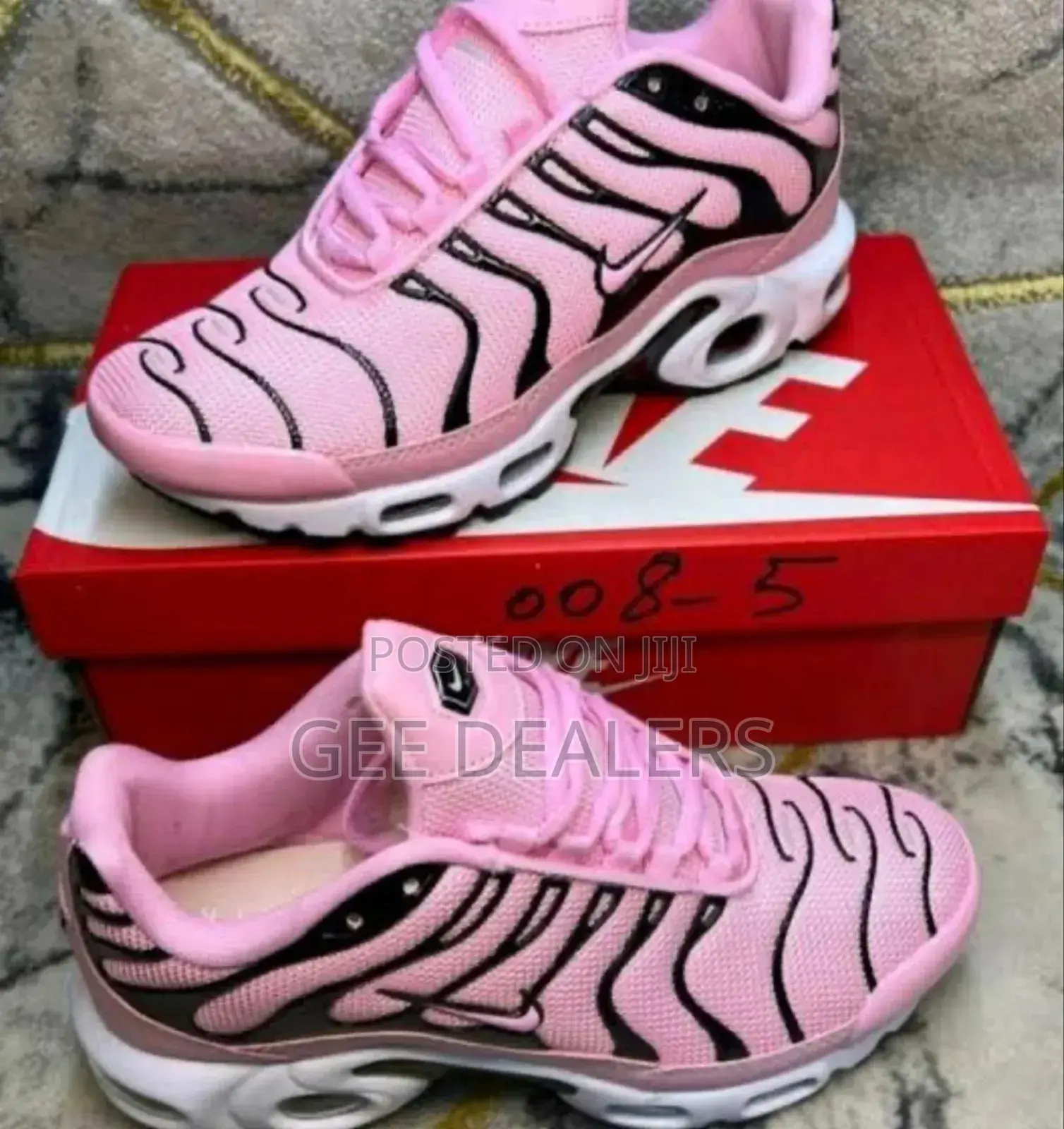 Ladies Nike Tn Sneakers,Pink Tn Shoes