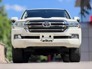 Toyota Land Cruiser 4.5 V8 VXR 2017 White