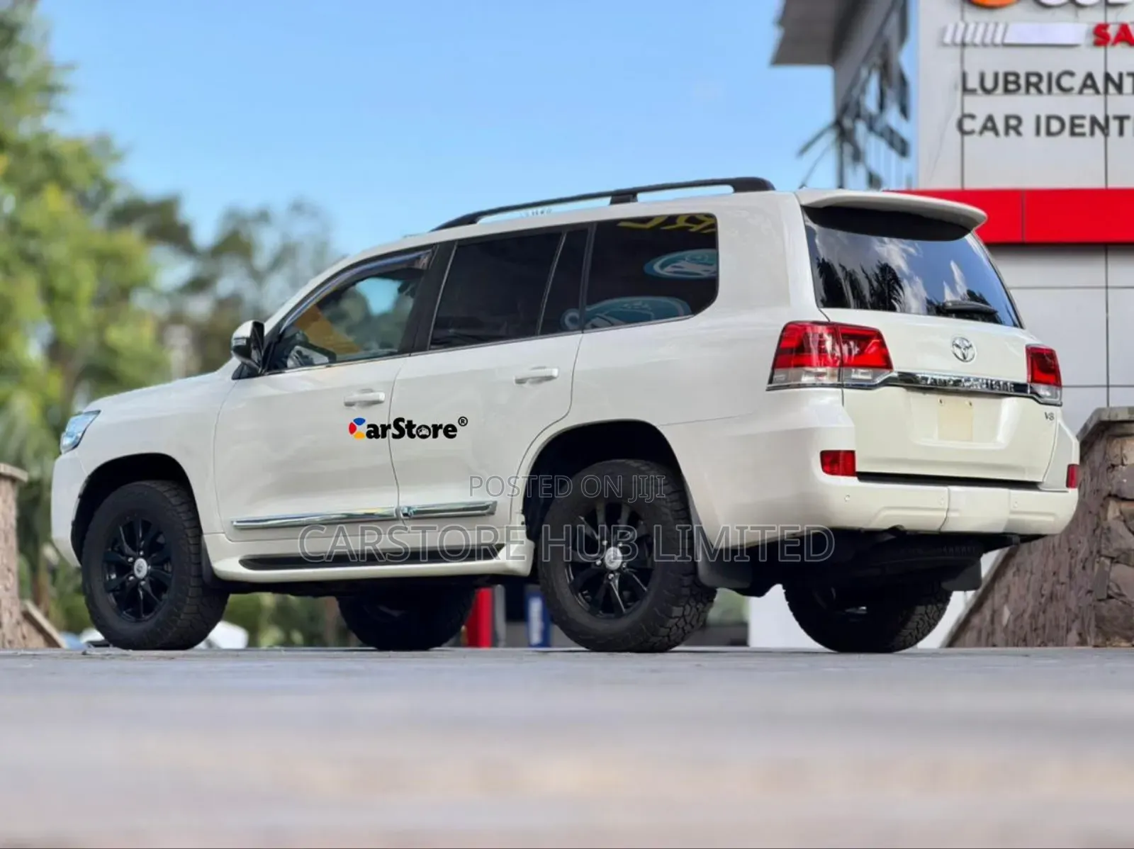 Toyota Land Cruiser 4.5 V8 VXR 2017 White