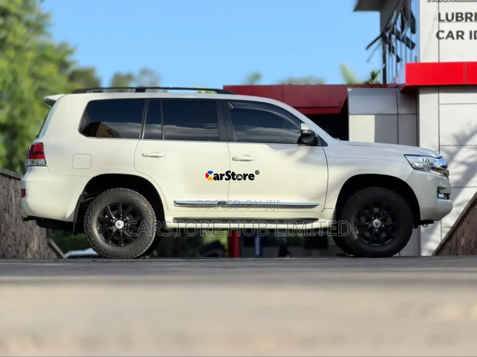 Toyota Land Cruiser 4.5 V8 VXR 2017 White