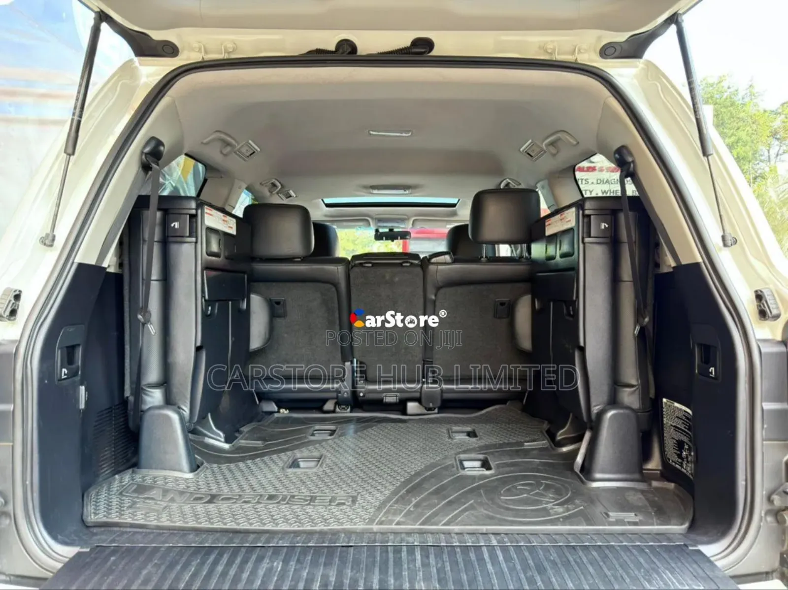 Toyota Land Cruiser 4.5 V8 VXR 2017 White