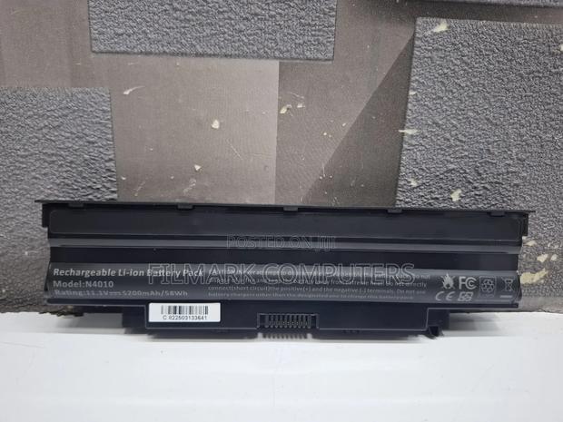Dell Inspiron N5050 Battery Replacement - thumbnail 2