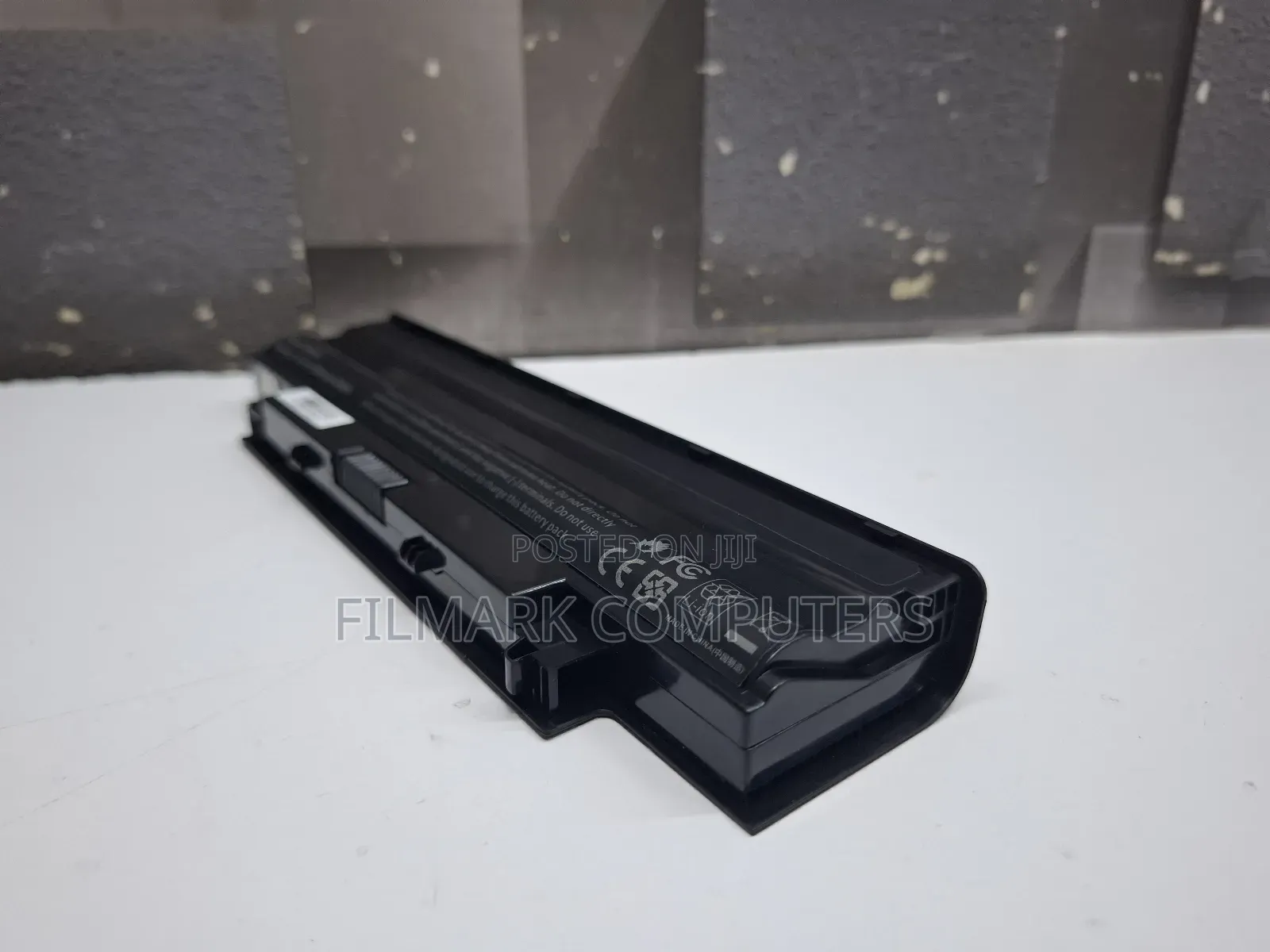 Dell Inspiron N5050 Battery Replacement