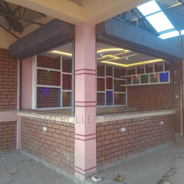Heavy Duty Manual Roller Shutter Door - thumbnail 2