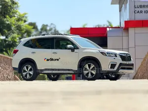 Subaru Forester Premium AWD 2019 White