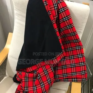 Premium Maasai Fleece Blanket – Very Warm
