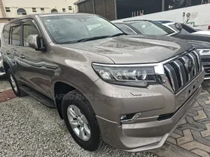 Toyota Land Cruiser Prado 2.8 2018 Gold
