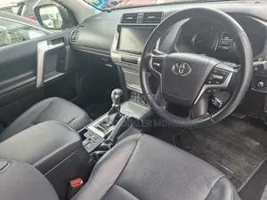 Toyota Land Cruiser Prado 2.8 2018 Gold