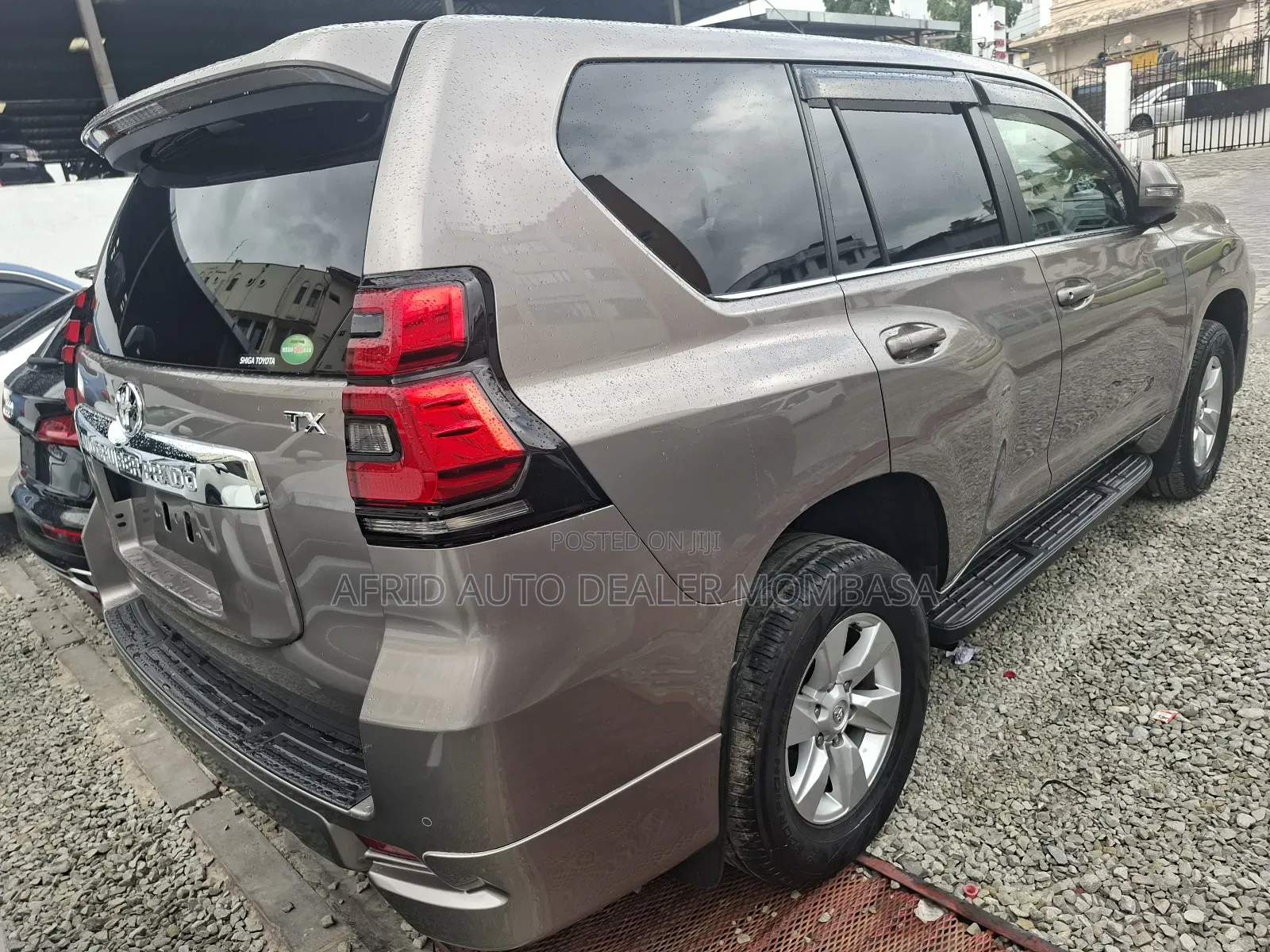 Toyota Land Cruiser Prado 2.8 2018 Gold
