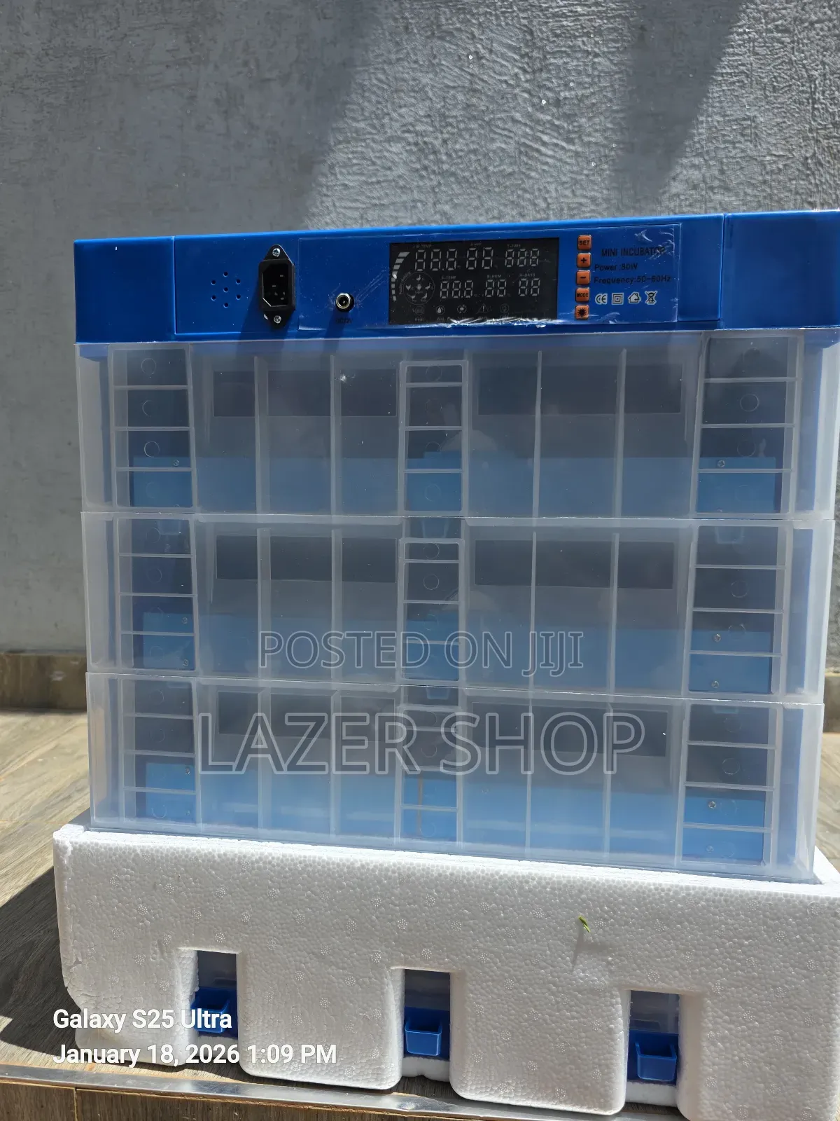 256 Eggs Incubator 
Ac/Dc =