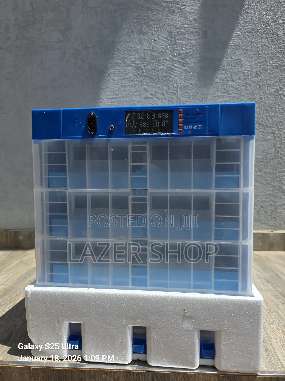 256 Eggs Incubator 
Ac/Dc =