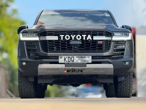 Toyota Land Cruiser LC300 2024 Gray