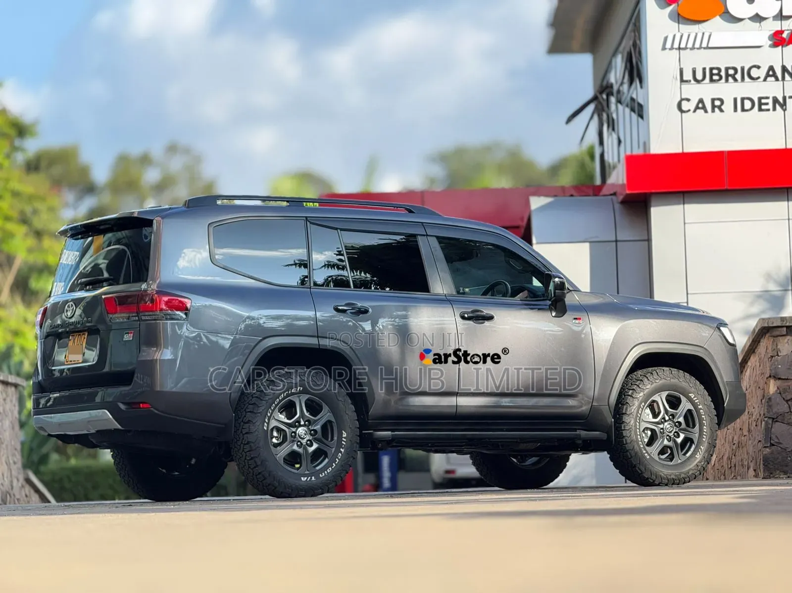 Toyota Land Cruiser LC300 2024 Gray