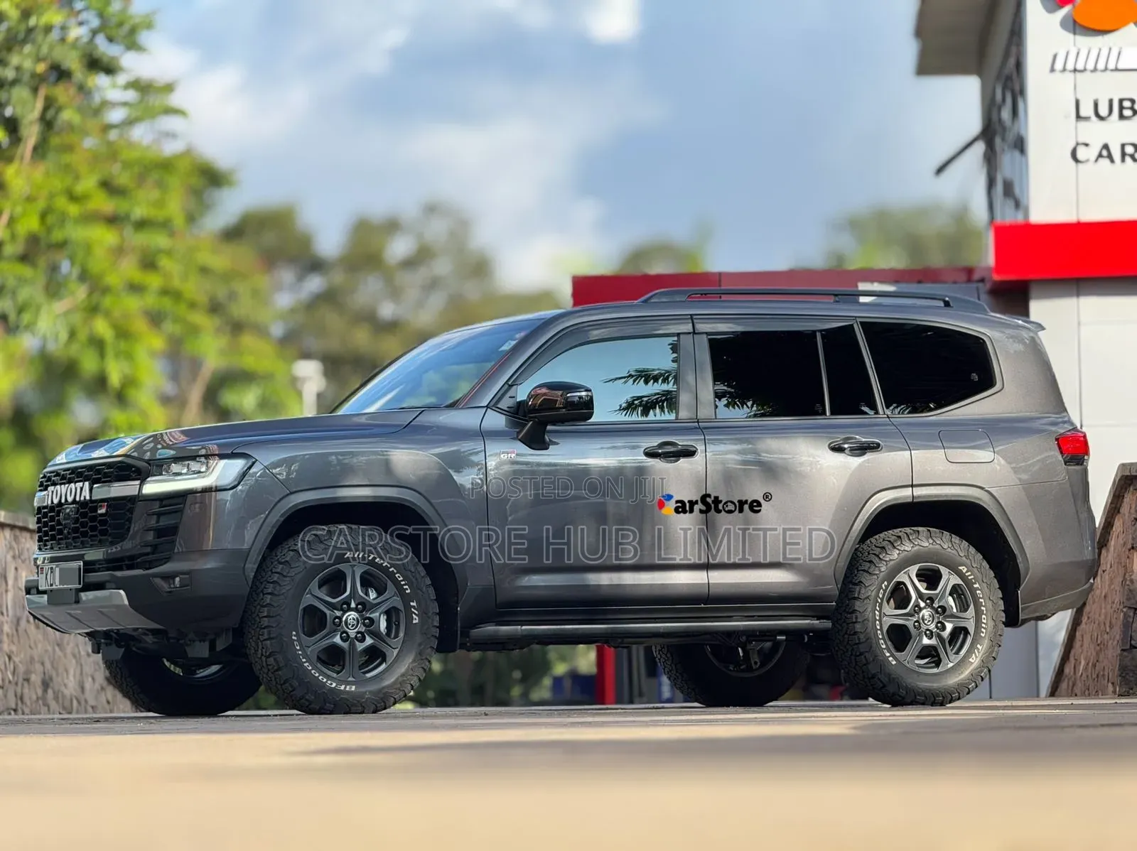 Toyota Land Cruiser LC300 2024 Gray