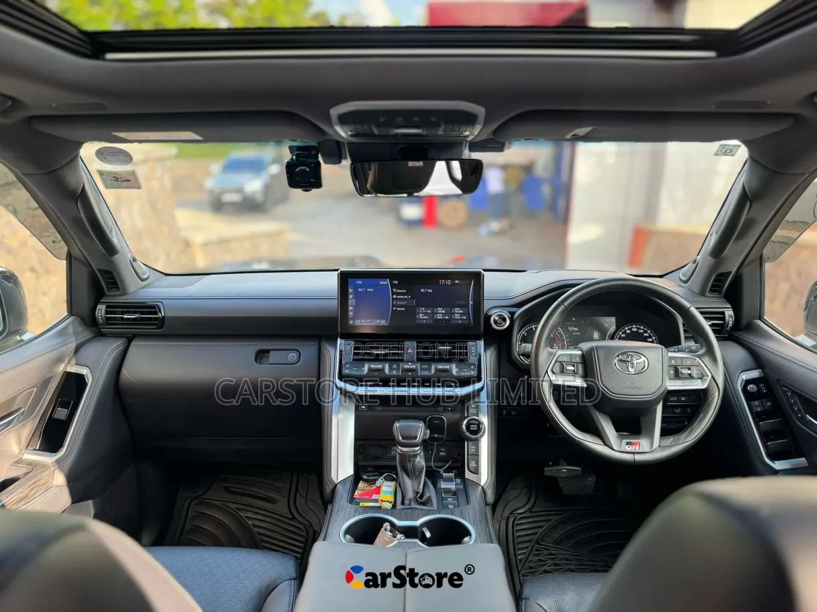Toyota Land Cruiser LC300 2024 Gray