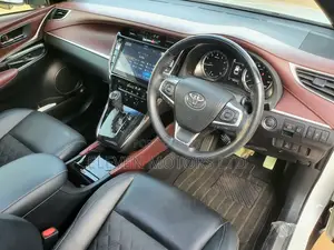 Toyota Harrier 2.0 2019 White
