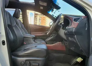 Toyota Harrier 2.0 2019 White