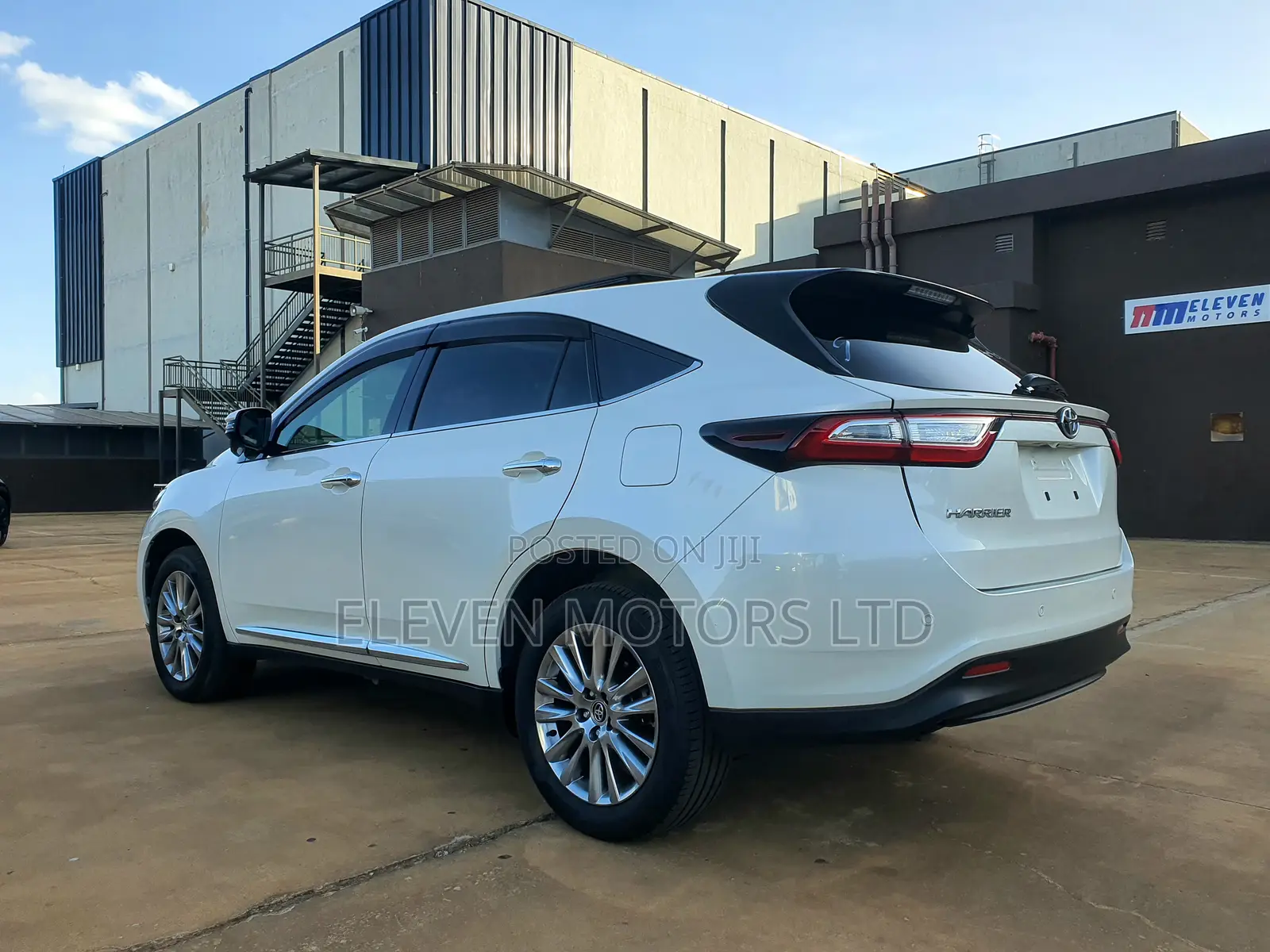 Toyota Harrier 2.0 2019 White