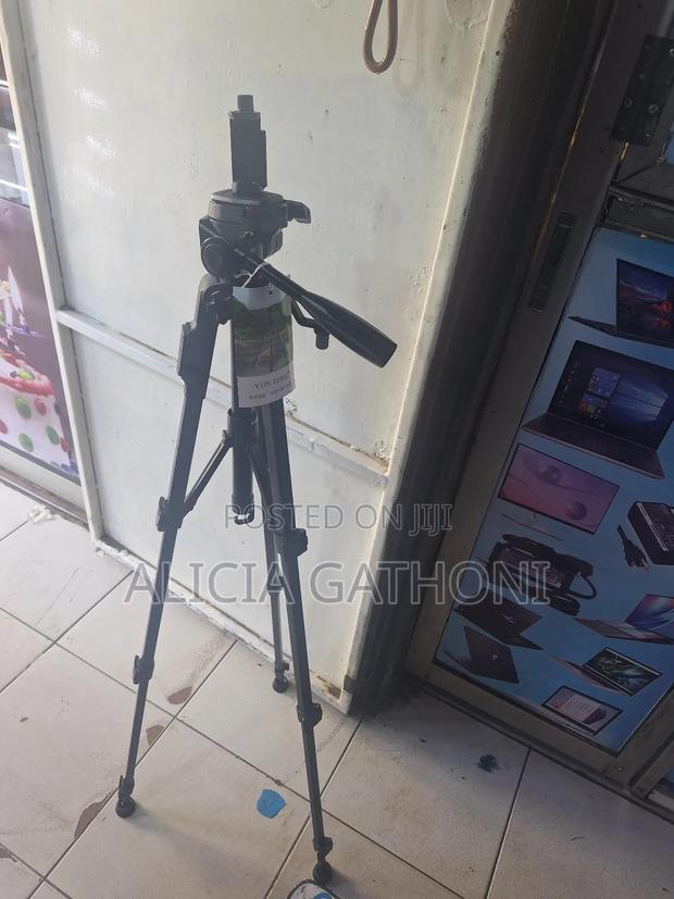 Yunteng Heavy Duty Camera and Phone Tripod.1.8m - thumbnail 4