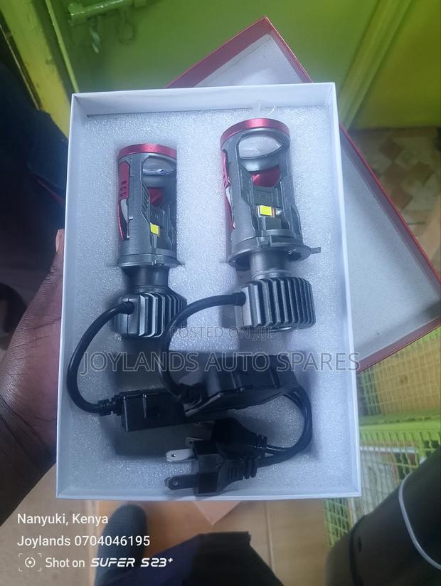 Y11 Mini-projector Led Bulb - main view