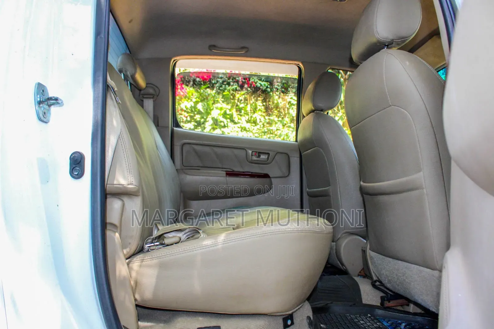 Toyota Hilux 2012 White