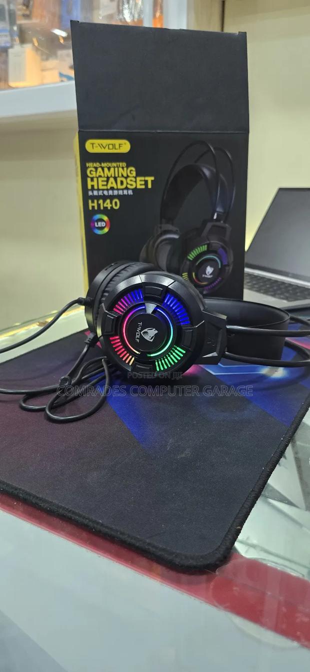 Gaming Headphones With RGB Lights - thumbnail 4