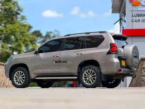Toyota Land Cruiser Prado 2.8 2018 Brown