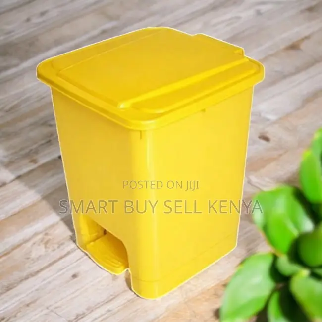 Home Use 30l Hard Plastic Step Pedal Waste Garbage Dust Bin