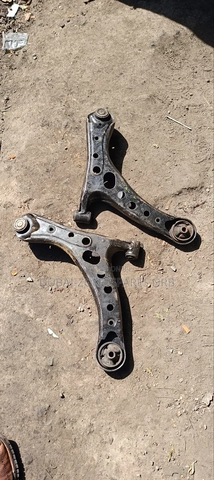 Control Arms Noah, Isis Voxy