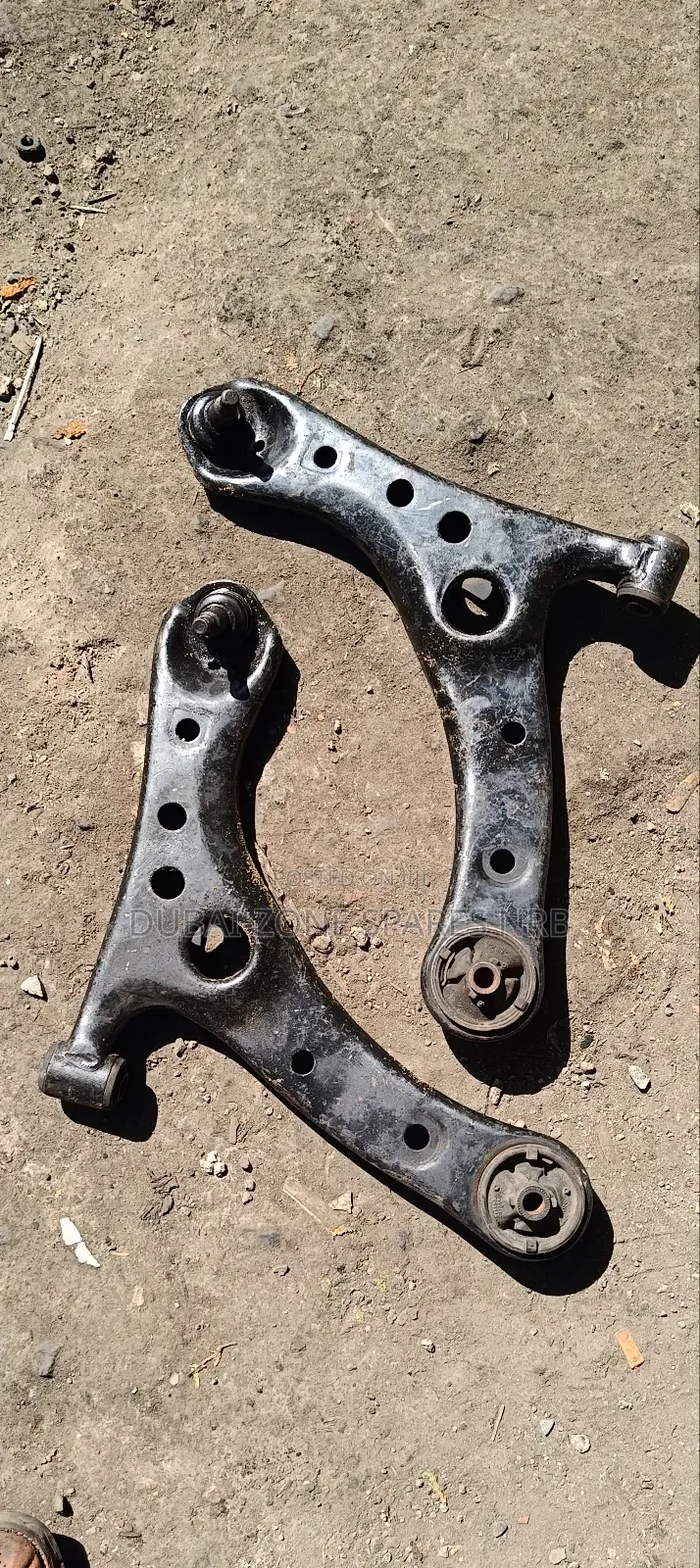 Control Arms Noah, Isis Voxy