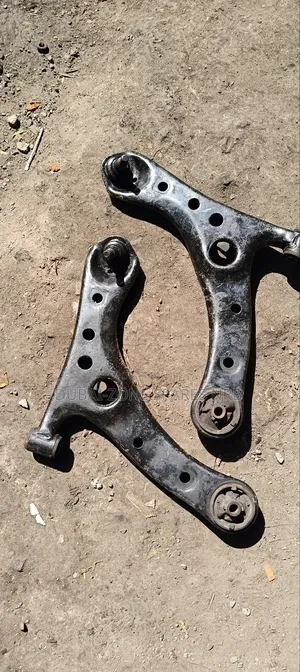 Control Arms Noah, Isis Voxy