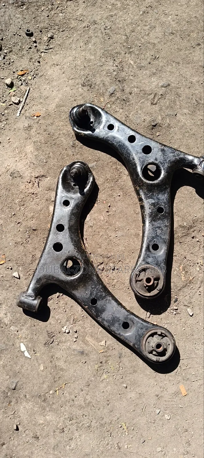 Control Arms Noah, Isis Voxy